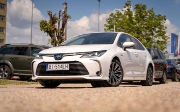Toyota Corolla XII Sedan 1.8 Hybrid 122KM 2020 Toyota Corolla Toyota Corolla XII 1.8 Hybrid 122KM Faktura VAT23 1.8 122KM, zdjęcie 1