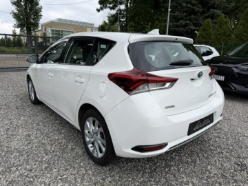 Toyota Auris II Hatchback 5d Facelifting 1.8 Hybrid 136KM 2017 Toyota Auris 1.8 HSD 136KM Serwis Kamera Ładny, zdjęcie 3