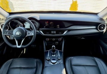 Alfa Romeo Stelvio SUV 2.0 Turbo 280KM 2018 Alfa Romeo Stelvio Alfa Romeo Stelvio 2.0 Turbo 16V AT8-Q4 Lusso 2.0 280KM, zdjęcie 8