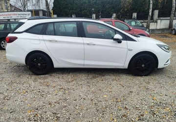 Opel Astra K Sports Tourer 1.0 Turbo 105KM 2016 Opel Astra Super stan Kola zimowe Bezwypadek Zarejestrowana Benzyna, zdjęcie 8