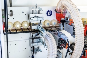 Кромкооблицовочный станок LANGE B80 KF, предварительная полировка