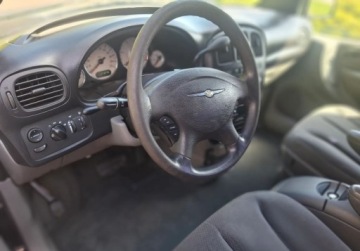Chrysler Voyager IV 2004 Chrysler Voyager 7 Osobowy 2.8 Diesel 150KM, zdjęcie 6