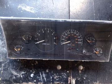 JEEP GRAND CHEROKEE ZJ 4.0 LICZNIK