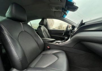 Toyota Camry IX Sedan 2.5 Hybrid Dynamic Force 218KM 2021 Toyota Camry Salon Polska Automat Navi Kamera Led 1 Wlasciciel FV23, zdjęcie 15