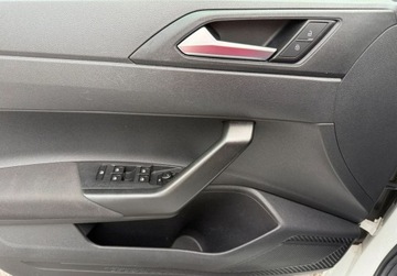 Volkswagen Polo VI Hatchback 5d 1.0 TSI 95KM 2018 Volkswagen Polo salon Polska. Serwis ASO. Czujniki Benzyna 95KM, zdjęcie 18