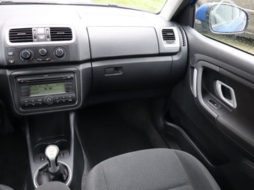 Skoda Fabia II Hatchback 1.2 i HTP 12V 70KM 2009 Skoda Fabia 1.2 12V, Klima, Tempomat, zdjęcie 7