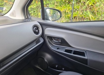 Toyota Yaris III Hatchback 5d Facelifting 2017 1.0 VVT-i 72KM 2020 Toyota Yaris 1.0 Active 72 KM, zdjęcie 4