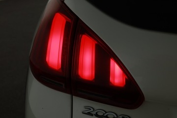 Peugeot 2008 I SUV Facelifting 1.2 PureTech 110KM 2019 Peugeot 2008 1.2 PureTech, Salon Polska, zdjęcie 15