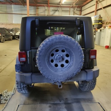 Jeep Wrangler III Terenowy 3.8 V6 Rock-Trac 199KM 2010 Jeep Wrangler Rubicon 2010, zdjęcie 3