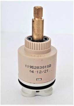 ГОЛОВКА С ТЕРМОСТАТОМ-ПЕРЕКЛЮЧАТЕЛЕМ АККУМУЛЯТОРА TRES