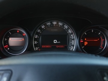 Citroen C5 III Tourer 2.0 BlueHDi 180KM 2016 Citroen C5 2.0 BlueHDI, 178 KM, Automat, Skóra, zdjęcie 10