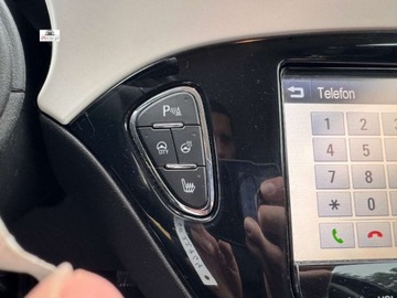 Opel Adam Hatchback 1.4 87KM 2015 Opel Adam 1.4 87KM, bogate wyposazenie, super stan, grzane fotele i kierow, zdjęcie 18