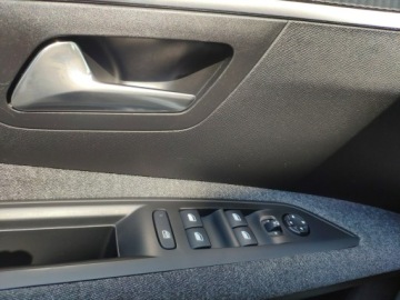 Peugeot 3008 II Crossover 1.5 BlueHDI 130KM 2018 Peugeot 3008 Książka serwisowa +pełny serwis, zdjęcie 20