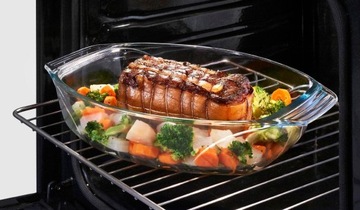 Жаростойкая форма PYREX для запекания лазаньи.