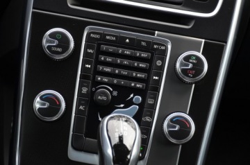 Volvo V60 I Kombi Facelifting 2.0 D4 DRIVE-E 181KM 2015 SUPER R-DESIGN 2.0D4 181KM LIFT SERWIS 100%ORG.LAKIER! NAVI SKÓRA+ALCANTARA, zdjęcie 34