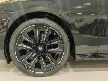 BMW Seria 7 G70 Sedan 3.0 40d 299KM 2025 BMW Seria 7 740d xDrive Sport Sedan 3.0 (299KM) 2025, zdjęcie 17
