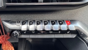 Peugeot 3008 II Crossover 1.6 THP 165KM 2018 Peugeot 3008 GT Line, Automat, Bezwypadkowy GWARANCJA 1.6 Benzyna, zdjęcie 33