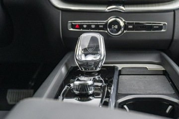 Volvo XC60 II 2024 Volvo XC 60 YV1UZM1V7S1069722, zdjęcie 17