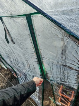 МИНИ-САД ТЕПЛИЦА В ФОЛЬГЕ 4 ПОЛКИ 1,9x1,4x0,7м