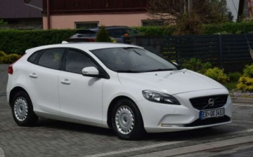 Volvo V40 II Cross Country D2 115KM 2014 Volvo V40 1.6D 2014r Klima Tempomat Sprowadzony Oplacony 1.6 Diesel 115KM
