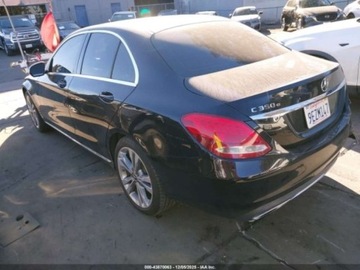 Mercedes Klasa C W205 2017 Mercedes-Benz Klasa C 350E, od ubezpieczalni 2.0 Hybryda 208KM, zdjęcie 6