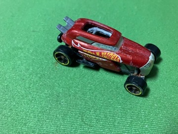 HOT WHEELS rip rod - autka marki Mattel