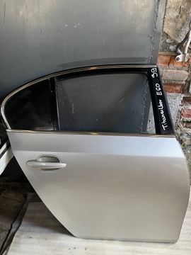 54 BMW E90 SEDAN DVEŘE ZADNÍ PRAVÉ