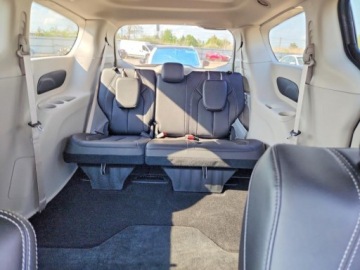 Chrysler Pacifica II 2024 Chrysler Pacifica Touring L 2024 3.6 Benzyna 287KM, zdjęcie 11