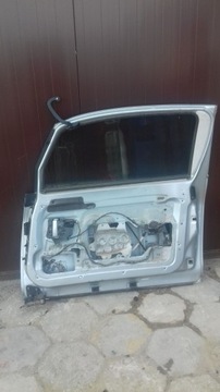 DVEŘE PRAVÉ PRAVÝ PŘEDNÍ PEUGEOT 1007
