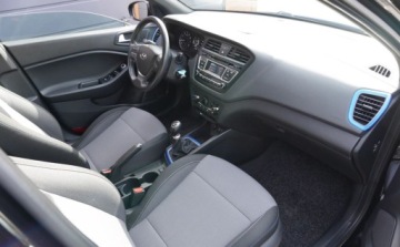 Hyundai i20 II Coupe 1.2 MPI 84KM 2017 Hyundai i20 Bezwypadkowy Serwisowany 1-Wlasciciel Klimatyzacja Alu Pdc Asy, zdjęcie 7