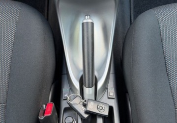 Toyota Auris I Hatchback 5d Facelifting 1.8 HSD 136KM 2011 Toyota Auris 1,8 HYBRID 136KM Climatronic Bezwypadkowy ASO Dla wymagajacych, zdjęcie 18