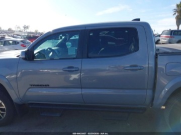Toyota Tacoma II 2021 Toyota Tacoma Trd Sport 2021 3.5 Benzyna 278KM, zdjęcie 2
