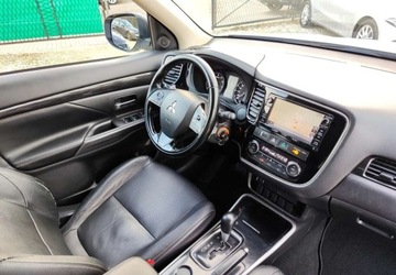 Mitsubishi Outlander III SUV Facelifting 2017 2.0 150KM 2017 Mitsubishi Outlander Mitsubishi Outlander 2.0 2WD CVT Diamant Edition 2.0, zdjęcie 12