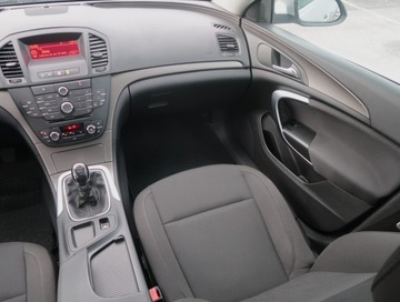 Opel Insignia I Sports Tourer 1.8 Twinport ECOTEC 140KM 2010 Opel Insignia 1.8, GAZ, Klima, Klimatronic, zdjęcie 7