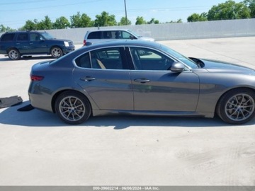 Alfa Romeo Giulia II Sedan Facelifting 2.0 Turbo 280KM 2020 Alfa Romeo Giulia 2020 Alfa Romeo Giulia RWD 2.0 Benzyna 280KM, zdjęcie 12