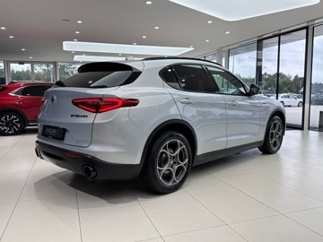 Alfa Romeo Stelvio SUV Facelifting 2.0 Turbo 200KM 2021 Alfa Romeo Stelvio Sprint Q4 / 1 właściciel / Salo, zdjęcie 3