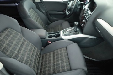 Audi A4 B8 Avant Facelifting 2.0 TDI 150KM 2014 Audi A4 2.0 TDI, Automat, Xenon, Bi-Xenon, Klima, zdjęcie 6