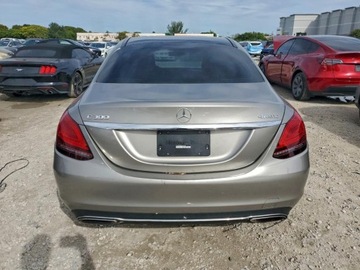 Mercedes Klasa C W205 2019 Mercedes-Benz Klasa C 300 4Matic 2019 2.0L 2.0 Benzyna 255KM, zdjęcie 2