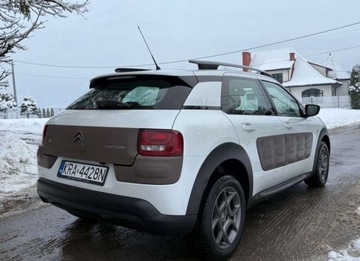 Citroen C4 Cactus Crossover 1.2 PureTech 82KM 2015 Citroen C4 Cactus Citroen C4 Cactus 1.2 PureTech Shine 1.2 Benzyna 82KM, zdjęcie 7