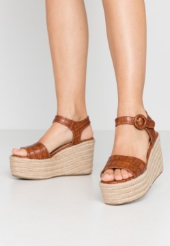 TATA SANDAŁY DAMSKIE BRĄZOWE NA KOTURNIE 40 1FLS
