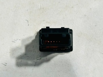 AVENSIS T27 TLAČÍTKO PŘEPÍNAČ ČIDEL PARKOVÁNÍ