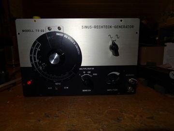 Аудиогенератор TUBE Sinus Sine и Rectangle модель te-22