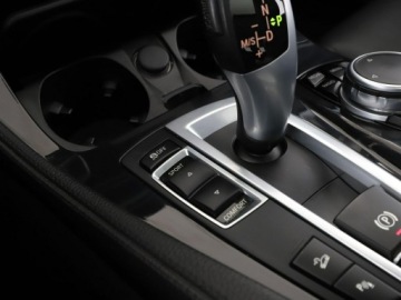 BMW Seria 5 F10-F11 Touring Facelifting 520d 190KM 2016 BMW 520 4x4 automat full LED skóra duża navi, zdjęcie 29