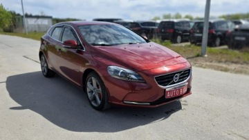 Volvo V40 II Hatchback 2.0 D3 150KM 2012 Volvo V40 zarejestrowane, zdjęcie 2