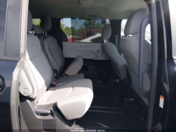 Toyota Sienna III 2025 Toyota Sienna Le 2025 2.5 Benzyna 245KM, zdjęcie 13