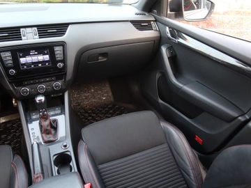 Skoda Octavia III RS 2.0 TSI 220KM 2014 Skoda Octavia RS 2.0 TSI, Salon Polska, zdjęcie 7