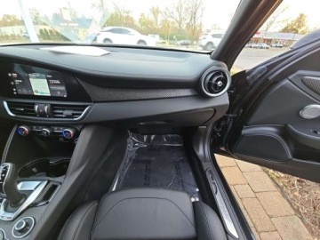 Alfa Romeo Giulia II 2024 Alfa Romeo Giulia Quadrifoglio 2024 2.9l 2.9 Benzyna 505KM, zdjęcie 13