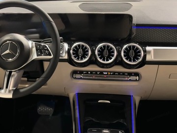 Mercedes GLB SUV 1.3 200 163KM 2025 MERCEDES-BENZ GLB 200 Progressive 1.3 163KM, zdjęcie 3