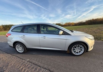 Ford Focus III Kombi Facelifting 1.6 Ti-VCT 85KM 2017 Ford Focus Ford Focus 1.6 SYNC Edition 1.6 Benzyna 86KM, zdjęcie 1