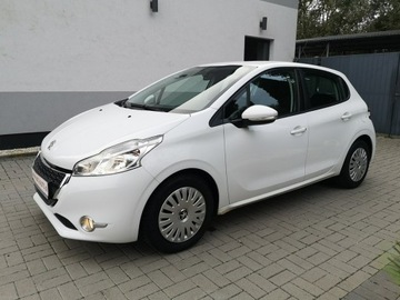 Peugeot 208 I Hatchback 5d 1.4 HDI 68KM 2013 Peugeot 208 1.4 HDI 68KM Klimatyzacja Tempomat, zdjęcie 9
